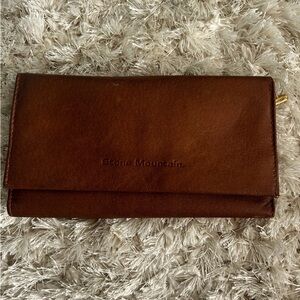 Stone Mountain wallet
In excellent condition
Original $70
